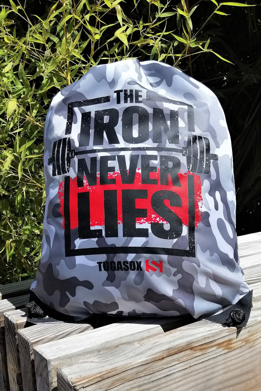 BOLSA DE GIMNASIO The Iron Never Lies